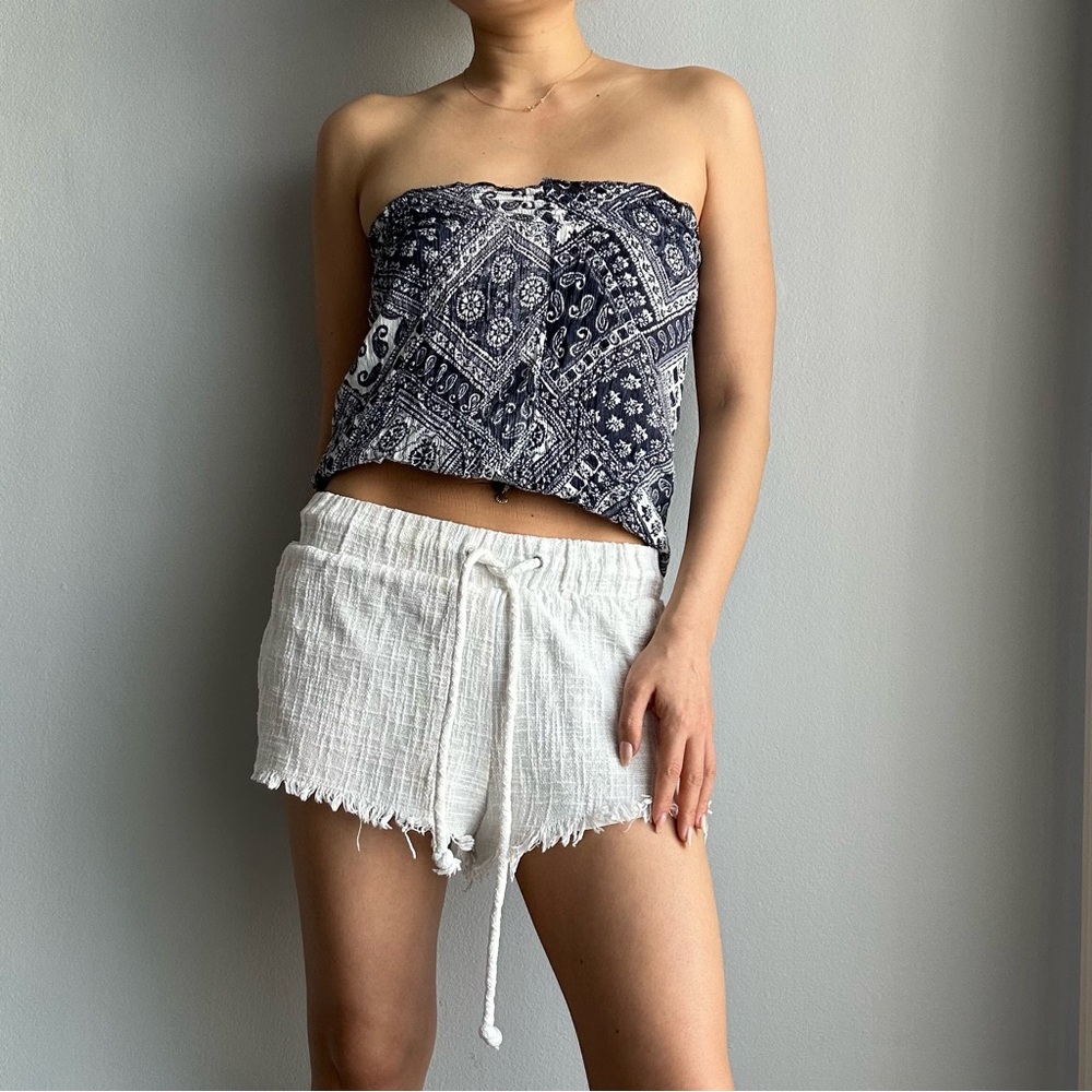 AUS Brand ISLA White Linen Tweed Beach Low Rise Tie Waist Shorts